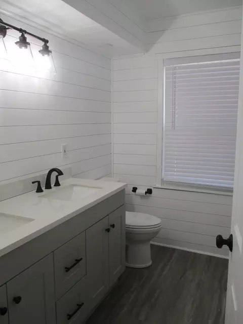Bath - 660 S Wall St, Kankakee, IL 60901 photo 1 of 2