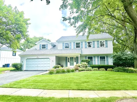 950 Tim Tam Cir, Naperville, IL 60540