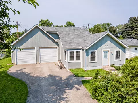 Exterior - 816 West Blvd, Mchenry, IL 60051 photo 3 of 3
