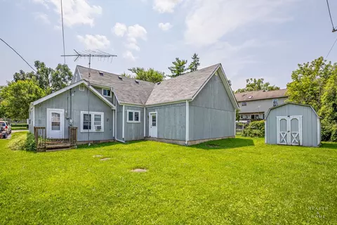 Exterior - 816 West Blvd, Mchenry, IL 60051 photo 1 of 3