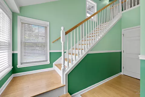 Entry Way - 816 West Blvd, Mchenry, IL 60051 photo 1 of 2