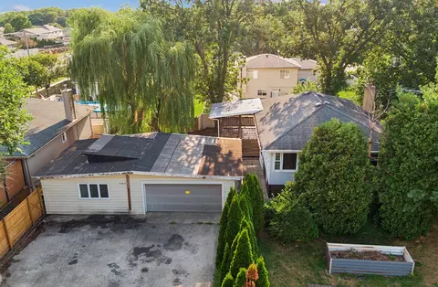 1308 S Bianco Villa Dr, Lockport, IL 60441