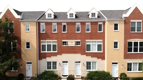 1193 S Grove Ave #3, Oak Park, IL 60304