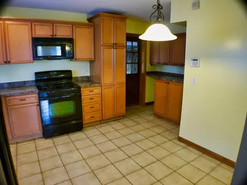 6800 S 78th Ave, Bridgeview, IL 60455 photo 6