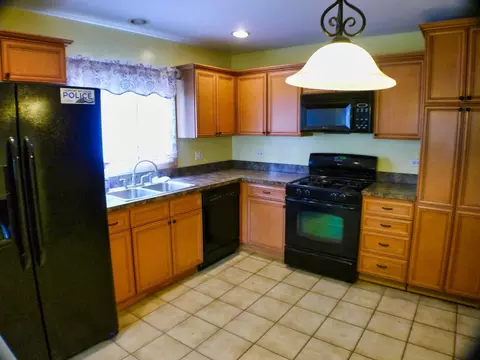 6800 S 78th Ave, Bridgeview, IL 60455 photo 4
