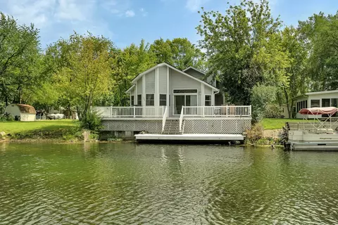 230 Fossil Cove Ln, Wilmington, IL 60481