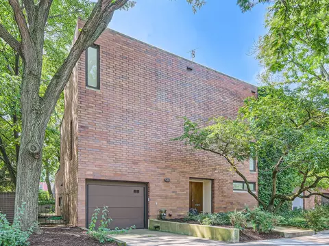 1125 E 53rd St, Chicago, IL 60615