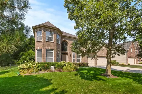 Exterior - 1700 Heron Way, Hoffman Estates, IL 60192 photo 3 of 8