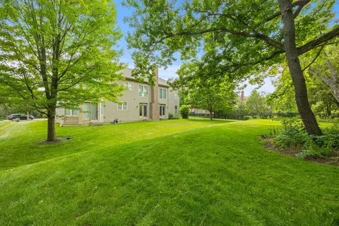 Exterior - 1700 Heron Way, Hoffman Estates, IL 60192 photo 6 of 8