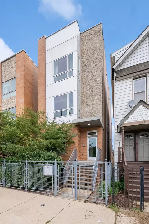 1348 W Diversey Pkwy #1, Chicago, IL 60614