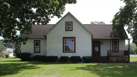 102 N Maple St, Toluca, IL 61369