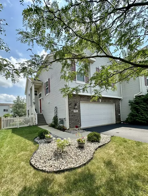 930 Saddle Ridge Dr, Joliet, IL 60432