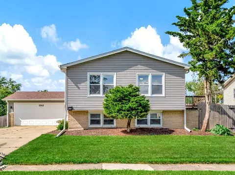 5942 Edward Dr, Oak Forest, IL 60452