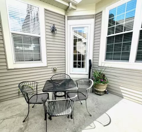 Exterior - 313 Bradbury Ln, Bartlett, IL 60103 photo 3 of 4