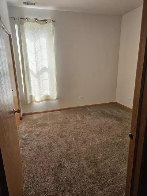Bedroom - 1410 Westhampton Dr, Plainfield, IL 60586 photo 2 of 2