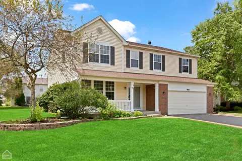 9885 Compton Dr, Huntley, IL 60142 photo 3
