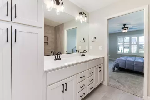 Bath - 3634 Napa Ln, Normal, IL 61761 photo 3 of 4