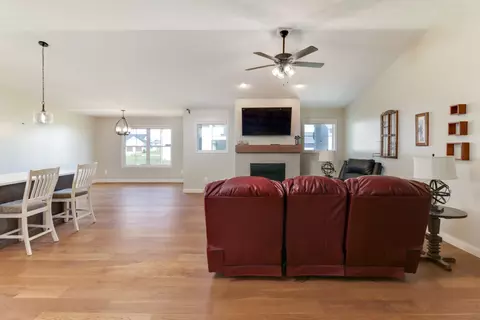 Living - 3634 Napa Ln, Normal, IL 61761 photo 2 of 3