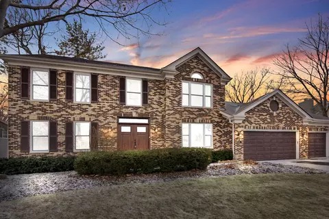875 Interlaken Dr, Lake Zurich, IL 60047