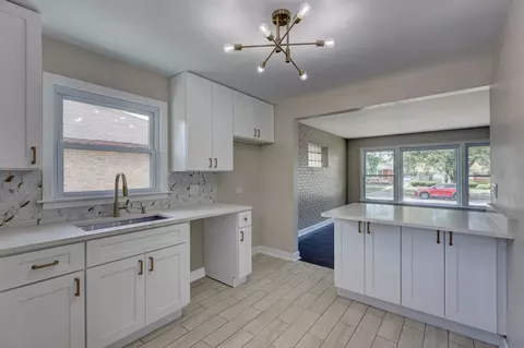 Kitchen - 2537 S 15th Ave, Broadview, IL 60155 photo 8 of 8