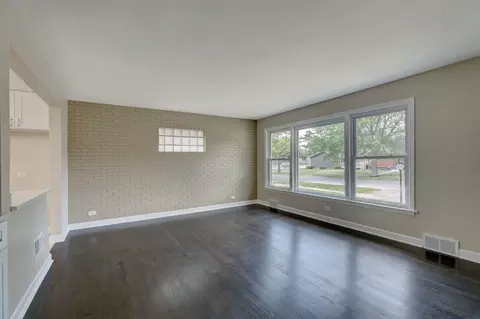 Living - 2537 S 15th Ave, Broadview, IL 60155 photo 6 of 6