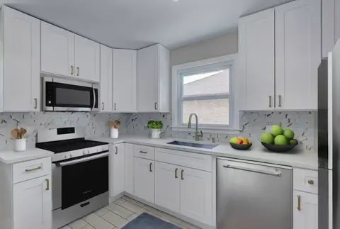 Kitchen - 2537 S 15th Ave, Broadview, IL 60155 photo 2 of 8