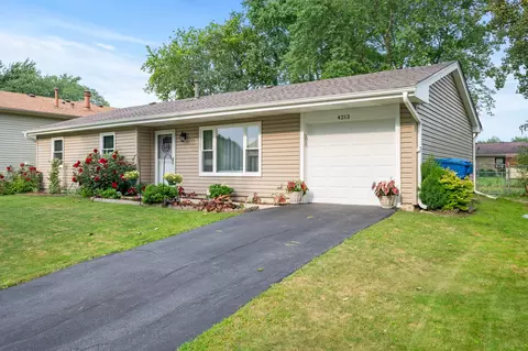 4213 Cove Dr, Hanover Park, IL 60133