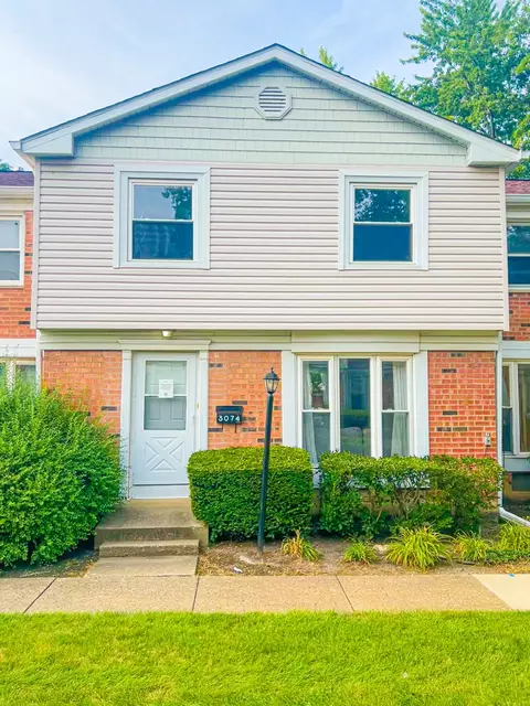 3074 Kingston Ct #3074, Streamwood, IL 60107