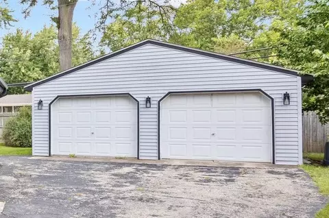 42 Hampton Rd, Montgomery, IL 60538 photo 2