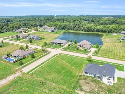401 Constitution Blvd, Monticello, IL 61856