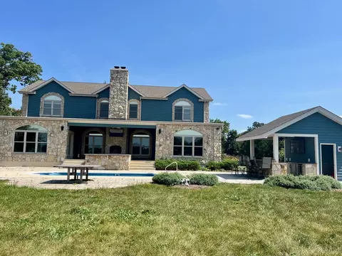 25630 W Dressel Rd, Antioch, IL 60002