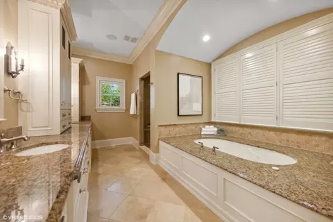 421 W Jefferson Ave, Wheaton, IL 60187 photo 17
