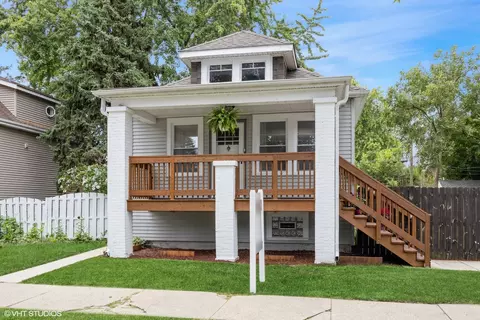 9541 Jackson Ave, Brookfield, IL 60513