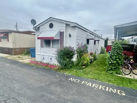 9001 S Cicero Ave #217, Oak Lawn, IL 60453