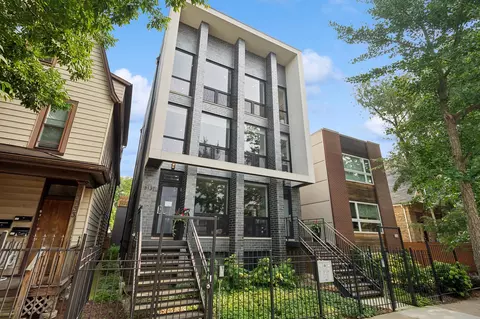 3137 W Lyndale St #3, Chicago, IL 60647