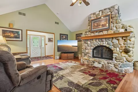 5808 Dunham Rd, Union, IL 60180 photo 13