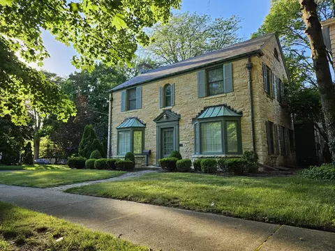 422 W Main St, Morris, IL 60450