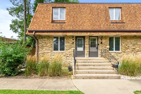14738 S Penn Rd, Plainfield, IL 60544