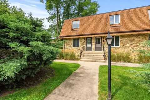 14738 S Penn Rd, Plainfield, IL 60544 photo 2