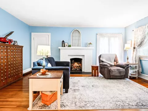 1506 E Oakland Ave, Bloomington, IL 61701 photo 7