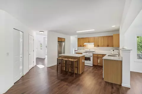 28768 Pilgrims Pass, Lakemoor, IL 60051 photo 10