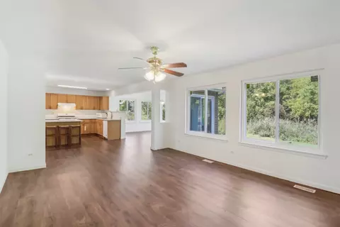 28768 Pilgrims Pass, Lakemoor, IL 60051 photo 5