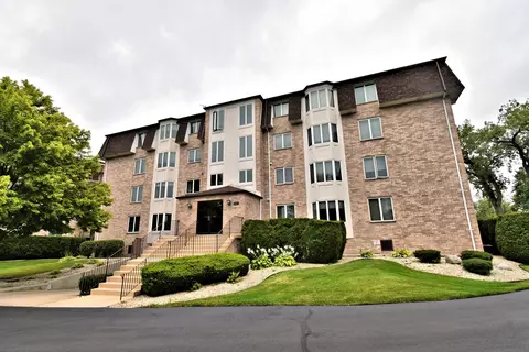 3620 186th St #101, Lansing, IL 60438