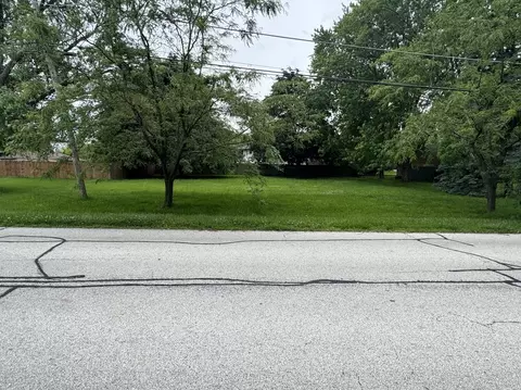 3709 Florida Ave, Gurnee, IL 60031