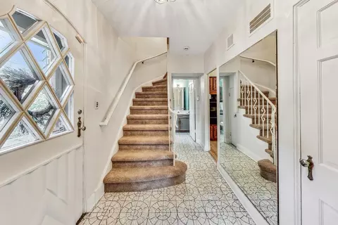 Entry Way - 403 Audubon Rd, Riverside, IL 60546 photo 1 of 3