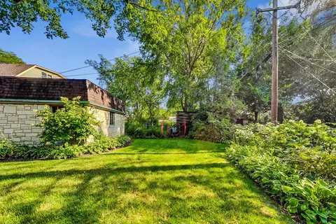 Exterior - 403 Audubon Rd, Riverside, IL 60546 photo 13 of 14