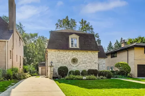 Exterior - 403 Audubon Rd, Riverside, IL 60546 photo 2 of 14