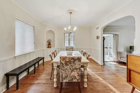 Dining - 403 Audubon Rd, Riverside, IL 60546 photo 3 of 4