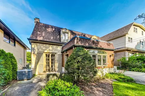 Exterior - 403 Audubon Rd, Riverside, IL 60546 photo 9 of 14
