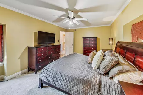 Bedroom - 403 Audubon Rd, Riverside, IL 60546 photo 2 of 6
